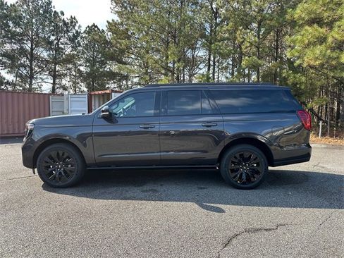 New 2025 Ford Expedition Max Platinum w/ Stealth Appearance Package image 4