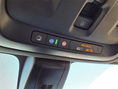 Used 2022 GMC Yukon XL Denali w/ Denali Premium Package image 23