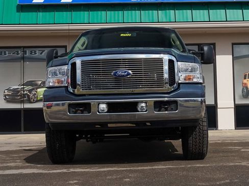 Used 2006 Ford F250 Lariat image 7