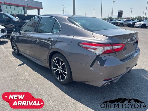 Used 2018 Toyota Camry SE FWD image 7