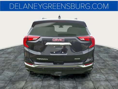 Used 2020 GMC Terrain Denali w/ Denali Premium Package AWD/4WD image 3