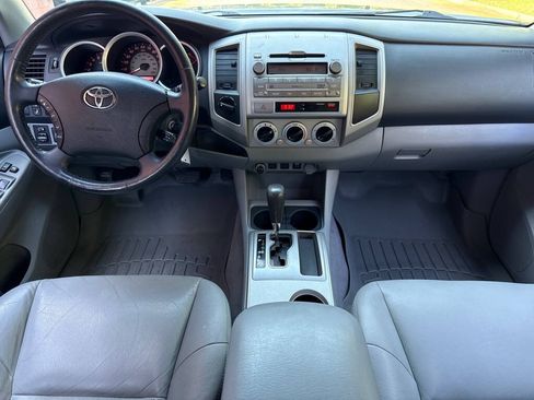 Used 2011 Toyota Tacoma 4x4 Double Cab w/ SR5 Pkg #2 image 16