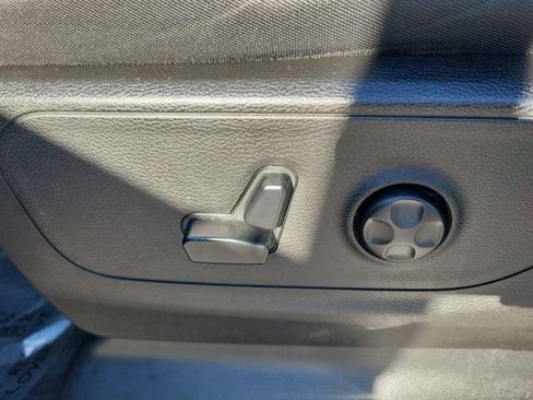 Certified 2019 RAM 1500 Big Horn image 17