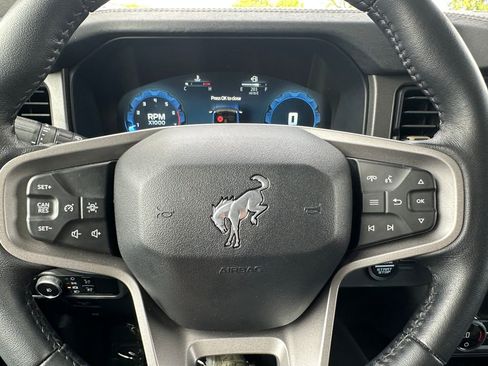 Used 2025 Ford Bronco Badlands AWD/4WD image 25
