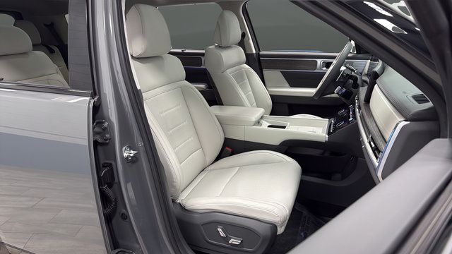 Used 2024 Hyundai Santa Fe Calligraphy AWD/4WD image 23