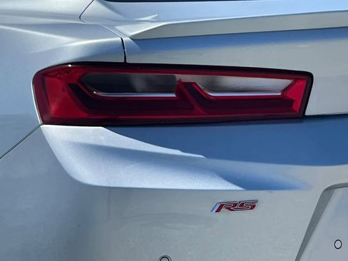 Used 2017 Chevrolet Camaro LT RWD image 17
