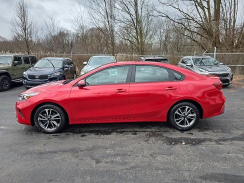 Used 2023 Kia Forte LXS w/ LXS Technology Package image 4