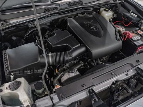 Used 2020 Toyota Tacoma TRD Off-Road w/ Advanced Technology Package image 55