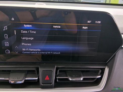 Used 2025 Chevrolet TrailBlazer LS w/ LS Convenience Package FWD image 19