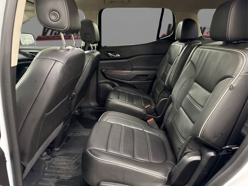 Used 2023 GMC Acadia Denali w/ Denali Ultimate Package image 9