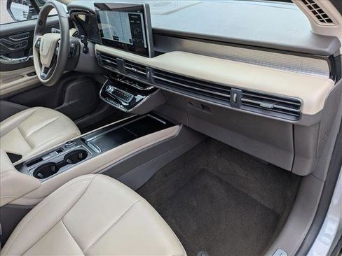Used 2023 Lincoln Corsair FWD image 21