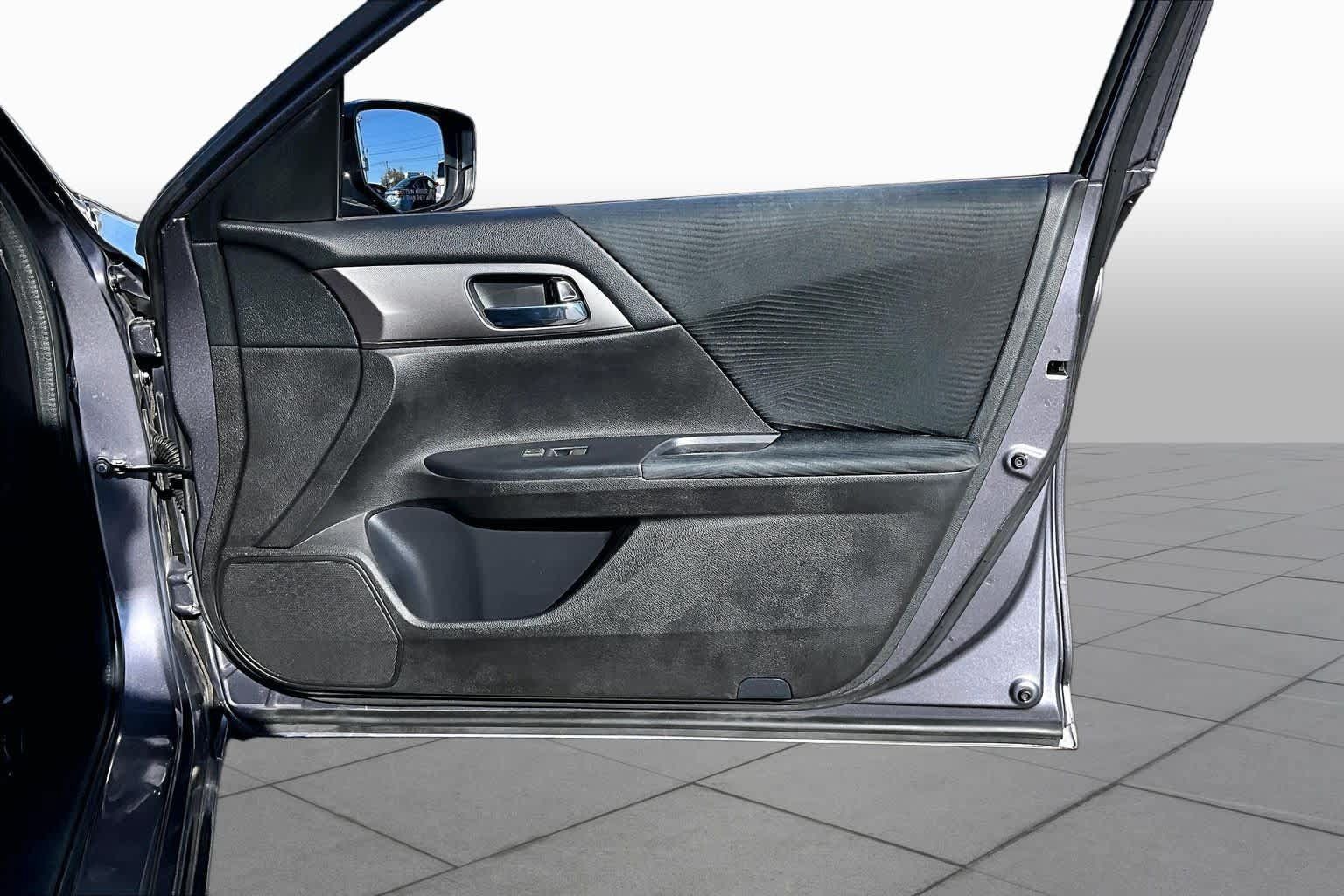 Used 2014 Honda Accord LX image 22