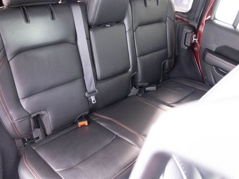 Used 2022 Jeep Wrangler Unlimited Rubicon w/ LED Lighting Group image 39