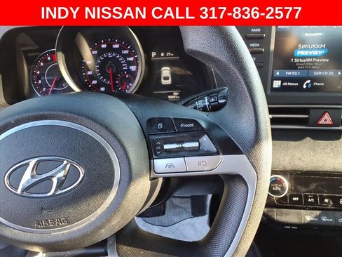 Used 2021 Hyundai Elantra SEL image 15