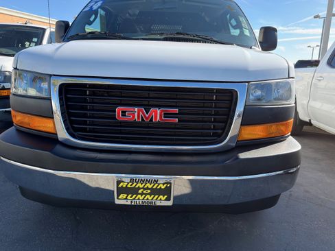 Used 2024 GMC Savana 2500 w/ Driver Convenience Package image 40