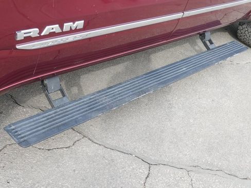 Used 2019 RAM 1500 Limited image 11