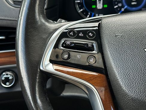 Used 2020 Cadillac Escalade Luxury w/ Escalade Sport Edition image 34