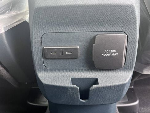 New 2025 Ford Maverick XLT w/ XLT Luxury Package image 5