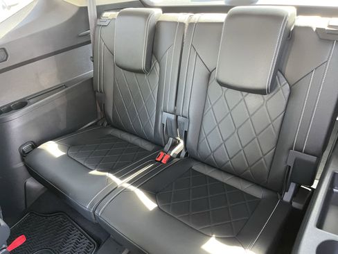 Used 2025 Volkswagen Atlas SEL Premium R-Line AWD/4WD image 19