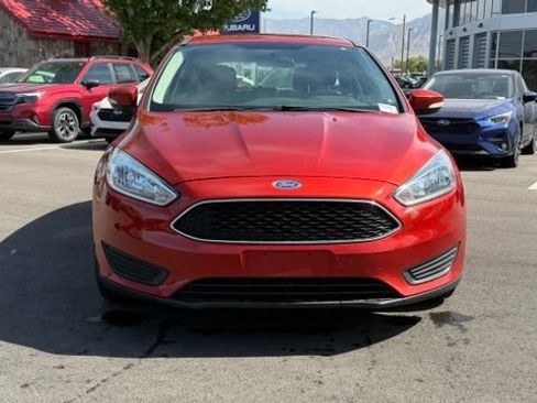 Used 2018 Ford Focus SE w/ Cold Weather Package FWD image 10