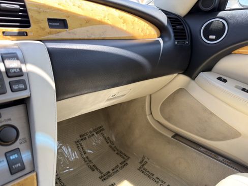 Used 2003 Lexus SC 430 Convertible RWD image 28
