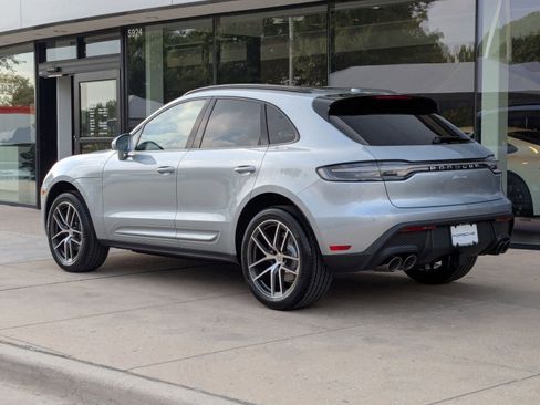 Certified 2026 Porsche Macan AWD/4WD image 3