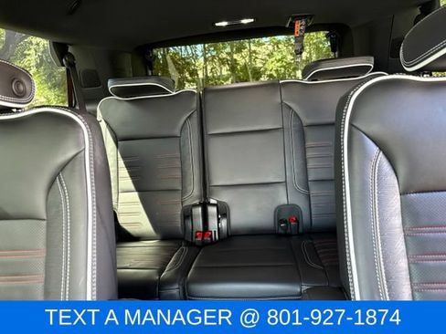 Used 2025 GMC Yukon AT4 Ultimate w/ LPO, AT4 Appearance Package AWD/4WD image 19