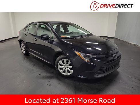 Used 2023 Toyota Corolla LE FWD image 1