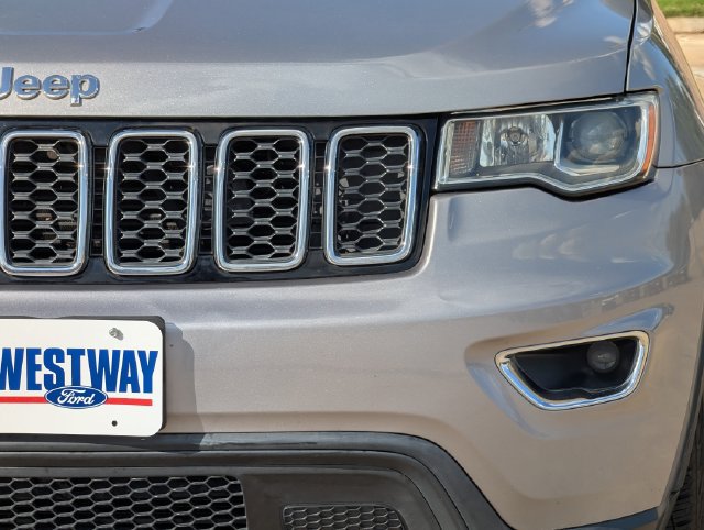 Used 2018 Jeep Grand Cherokee Laredo RWD image 8