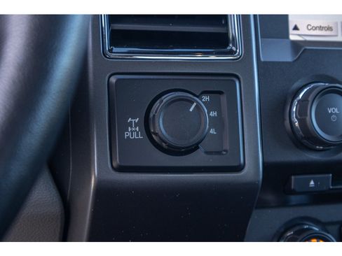 Used 2018 Ford F150 XLT w/ Equipment Group 302A Luxury AWD/4WD image 25