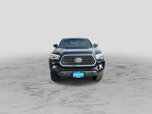 Used 2019 Toyota Tacoma TRD Off-Road image 3