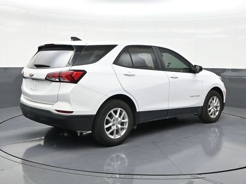 Used 2024 Chevrolet Equinox LS FWD image 5