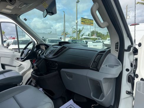 Used 2017 Ford Transit 350 XL RWD image 17