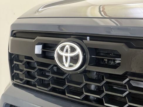 Used 2025 Toyota Tacoma TRD Off-Road AWD/4WD image 31