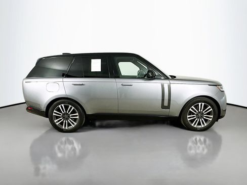 Used 2023 Land Rover Range Rover SE AWD/4WD image 4