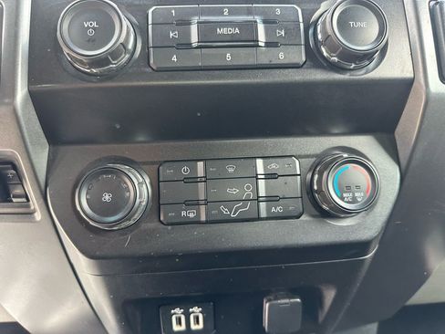 Used 2019 Ford F250 XLT w/ XLT Value Package AWD/4WD image 40