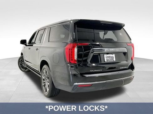 Used 2023 GMC Yukon XL Denali Ultimate AWD/4WD image 6