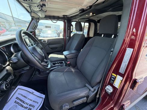 Used 2021 Jeep Gladiator Sport AWD/4WD image 17