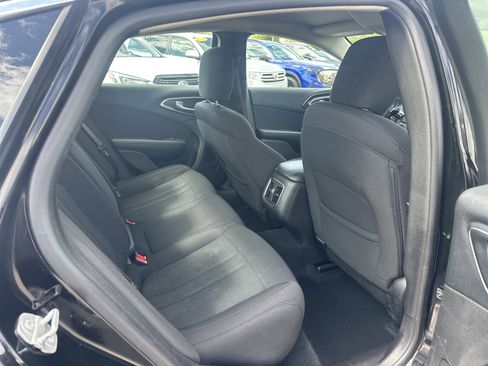 Used 2015 Chrysler 200 Limited w/ Convenience Group FWD image 15