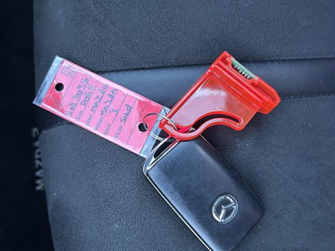 Used 2024 MAZDA MAZDA3 s image 35