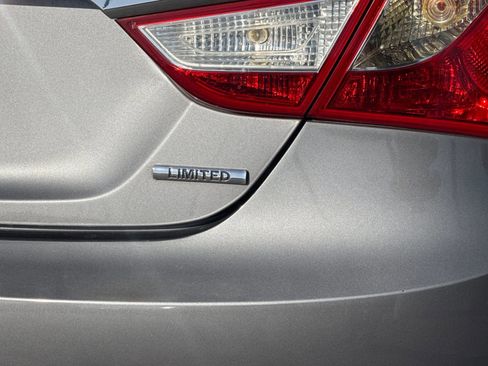 Used 2011 Hyundai Sonata Limited FWD image 24