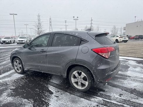 Used 2017 Honda HR-V EX image 9