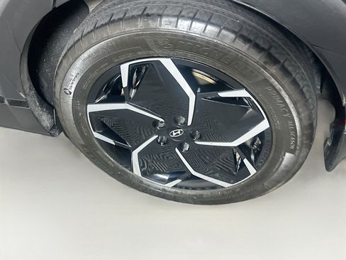 Used 2024 Hyundai Ioniq 5 SEL image 11