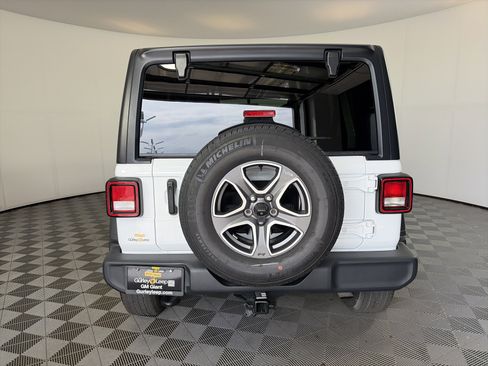 Used 2023 Jeep Wrangler Unlimited Sport AWD/4WD image 9