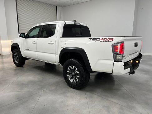 Used 2023 Toyota Tacoma TRD Off-Road image 5