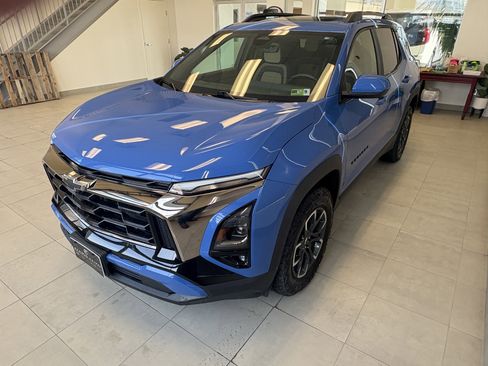 Used 2025 Chevrolet Equinox ACTIV w/ Safety and Technology Package image 2