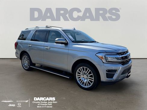 Used 2024 Ford Expedition Limited image 1