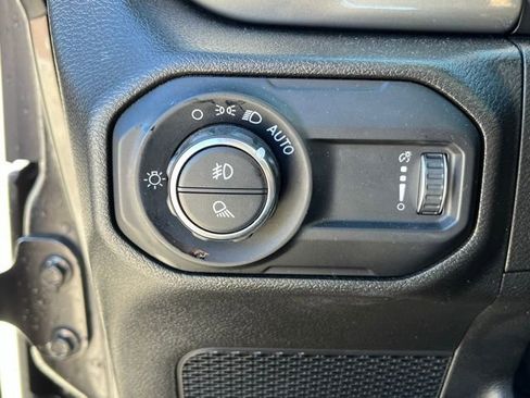 Certified 2023 Jeep Gladiator Overland w/ LED Lighting Group image 20