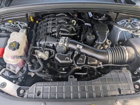 Used 2025 Jeep Grand Cherokee Overland w/ Luxury Tech Group IV image 23