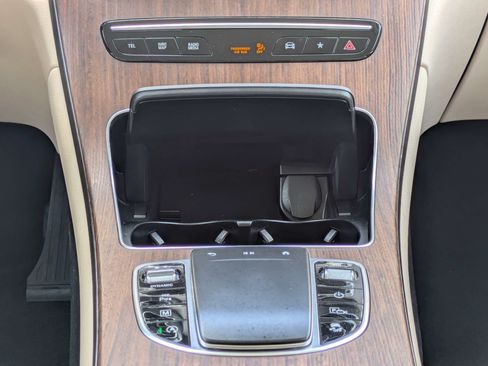 Used 2022 Mercedes-Benz GLC 300 image 19